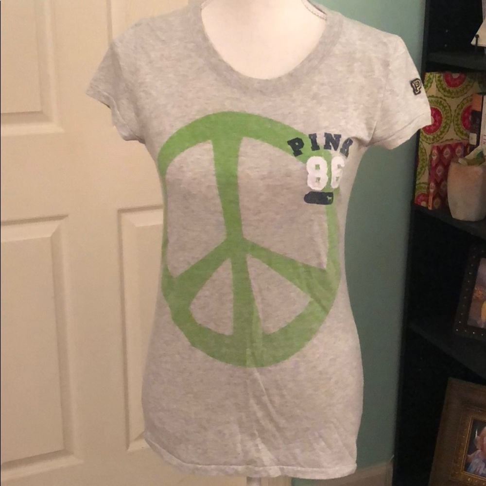 Pink peace sign tee